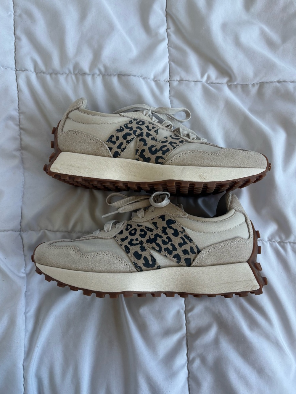 New Balance 327 Sea Salt Leopard Cream Suede Sneakers Womens 7 Mens 5.5